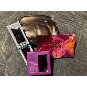 Eyeshadow Bundle: HIPDOT palette, MODA PRO 5 brush set, brush cleaner & bag